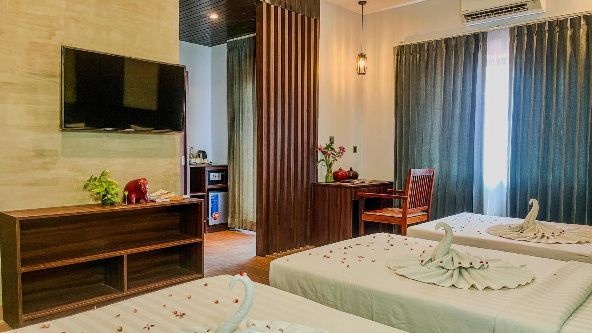 The Luxury Hotel Сием Реап Екстериор снимка