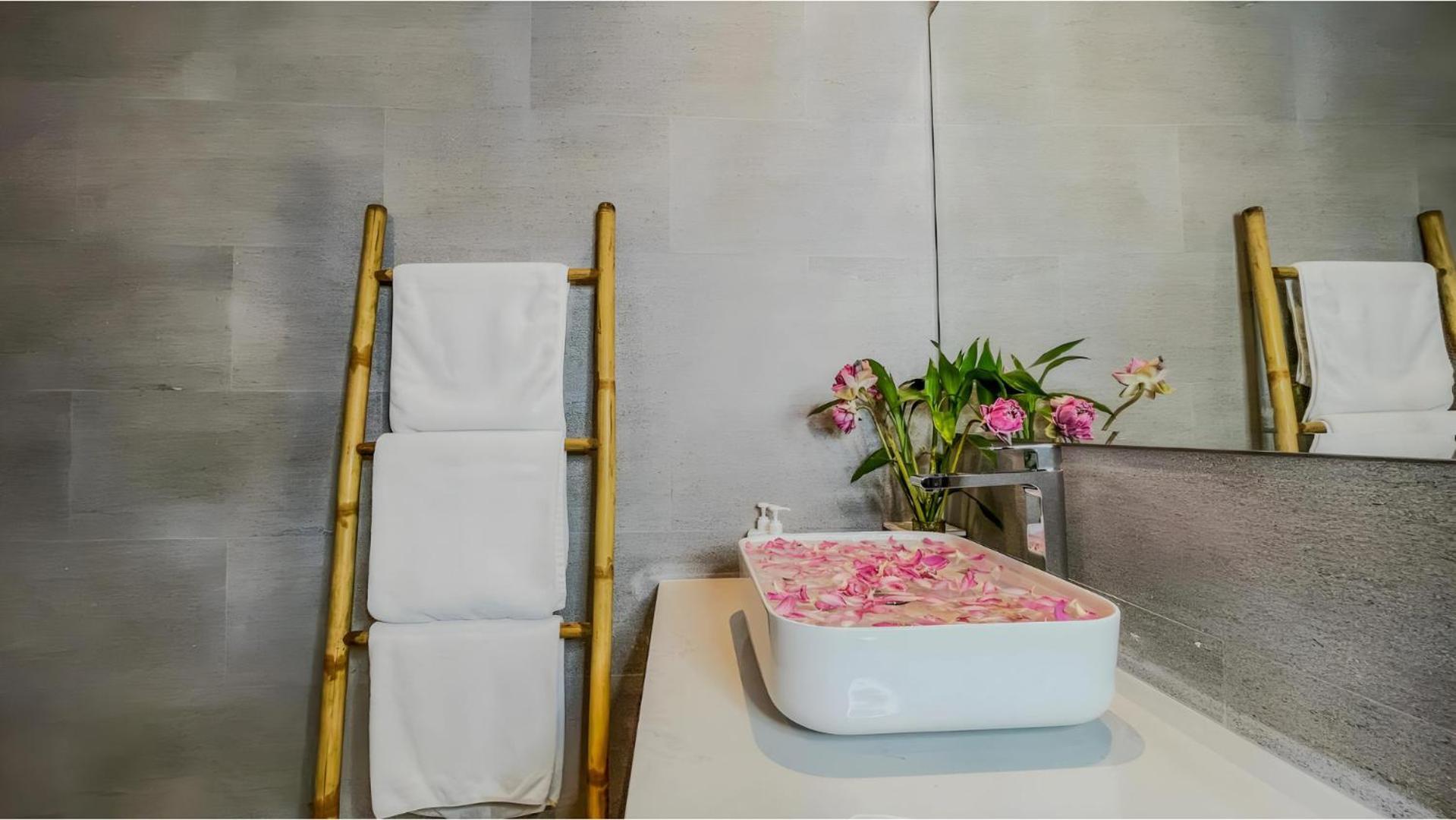 The Luxury Hotel Сием Реап Екстериор снимка